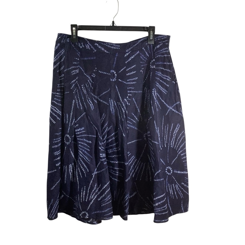 Tommy Bahama Navy A-Line Skirt with Light Blue Burst Motif